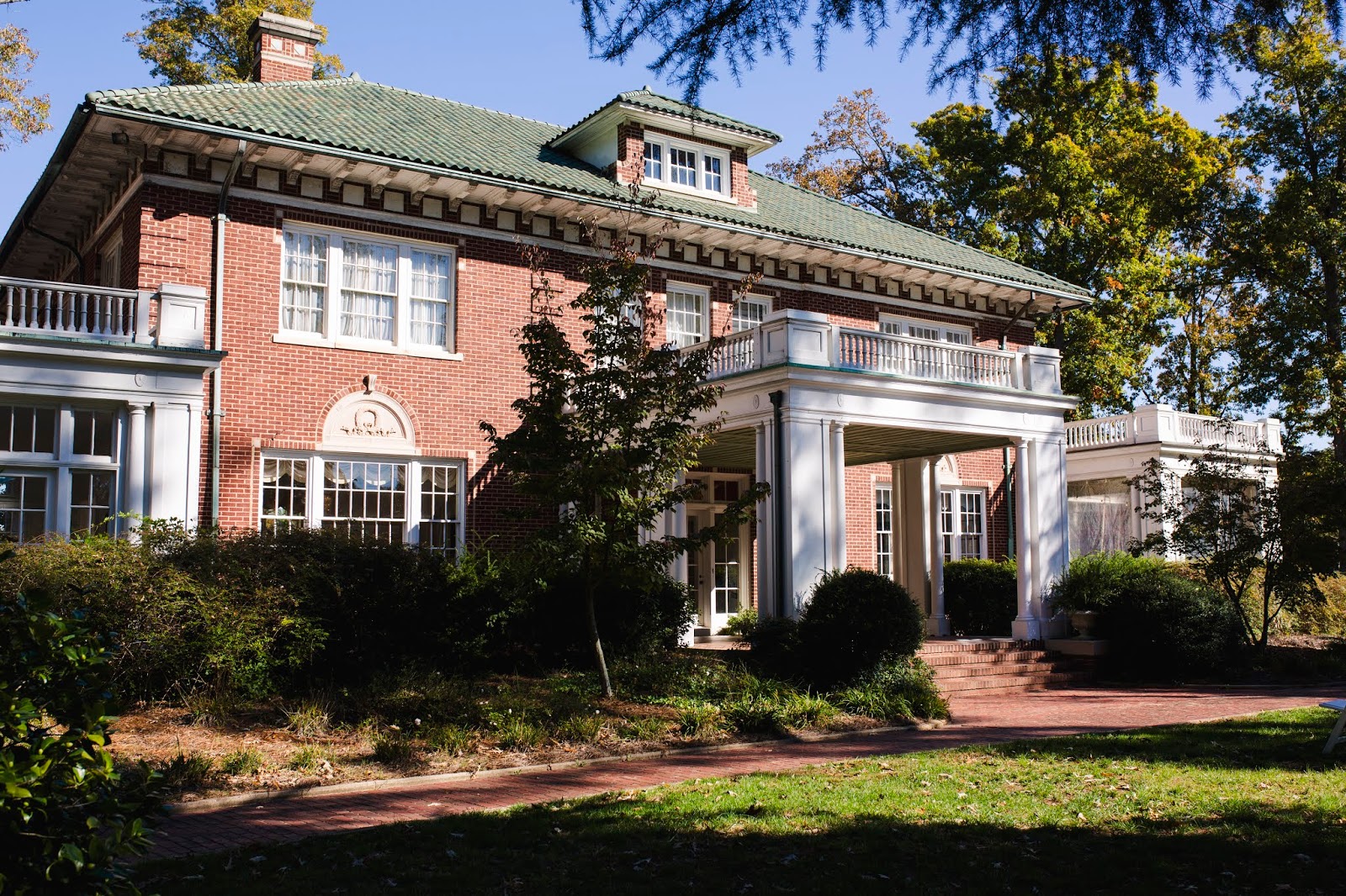 Shanda + Jamie Belmont, NC Stowe Manor Wedding