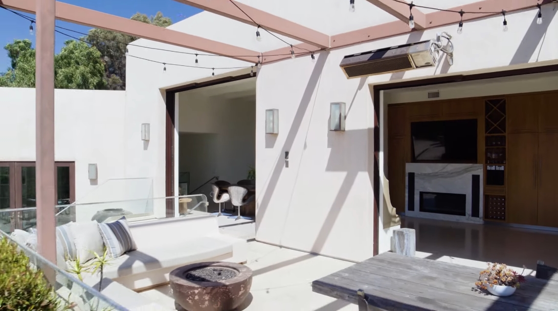 10 Interior Design Photos vs. 6315 Gayton Pl, Malibu, CA Luxury Home Tour