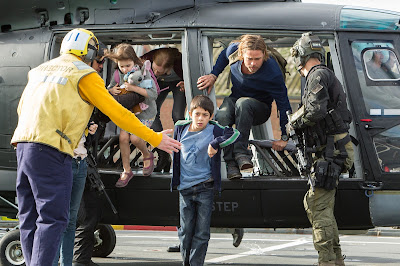 World War Z Brad Pitt Helicopter Rescue