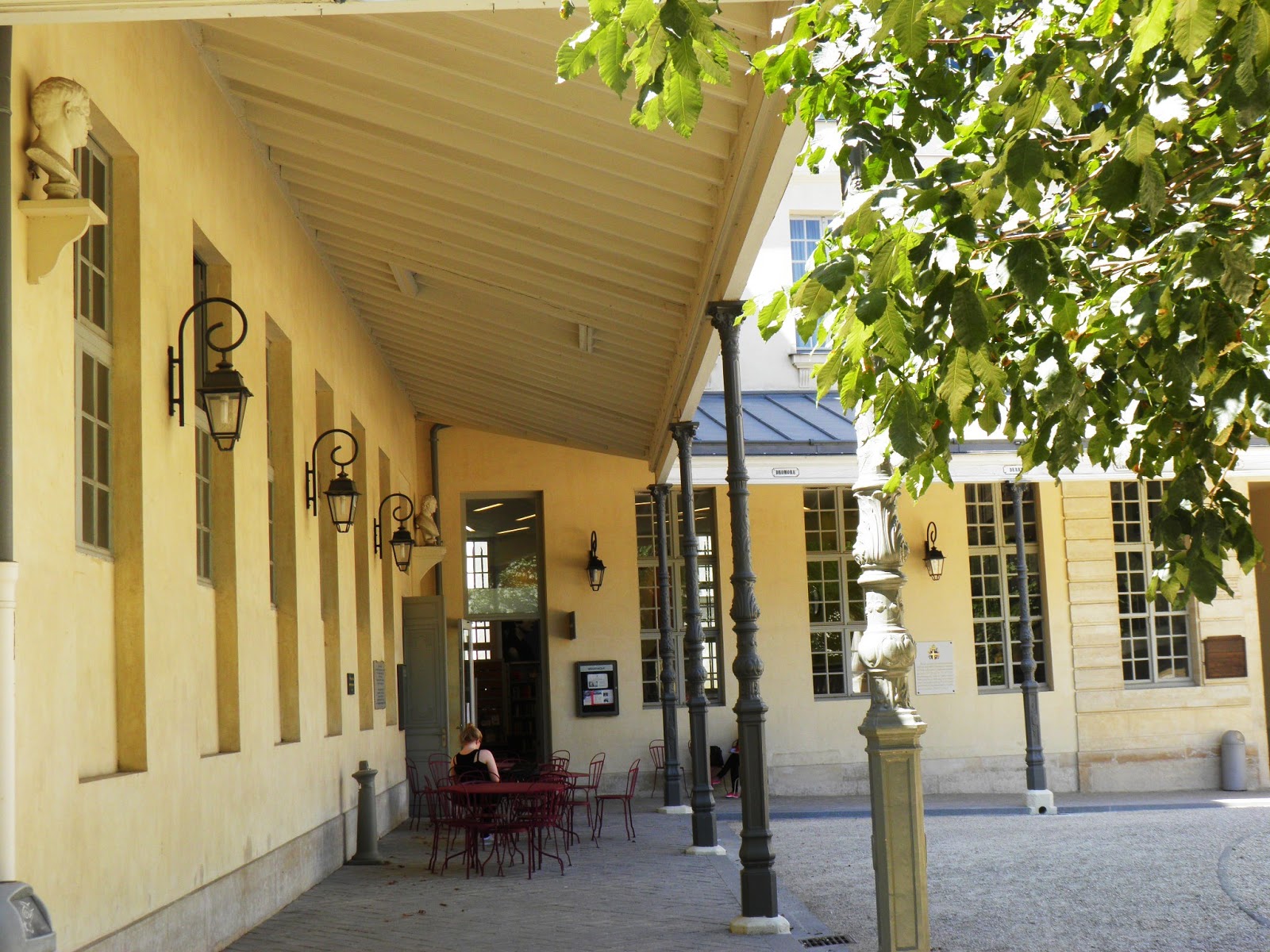 Centre Culturel Irlandais 5 Rue Des Irlandais 75005 Paris Le Centre Culturel Irlandais - Parisian touch