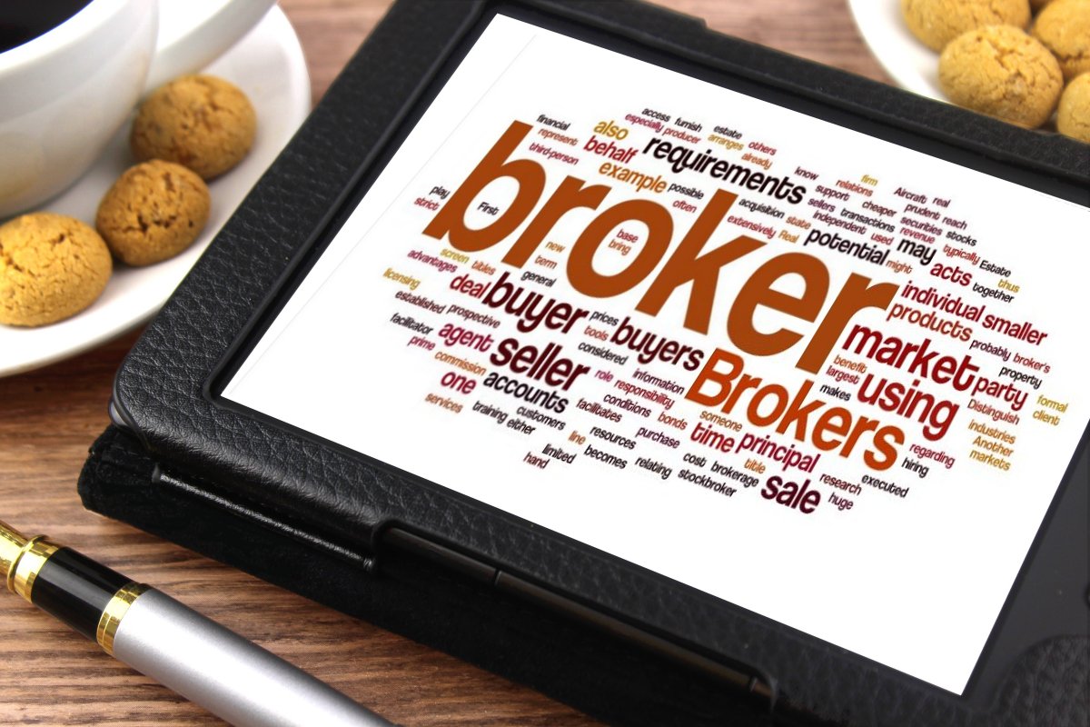 Broker regulados en españa