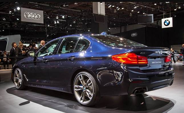2018 BMW 5 Series Sedan M550i Activehybrid Price 2018 BMW 5 Series Sedan M550i Activehybrid Price