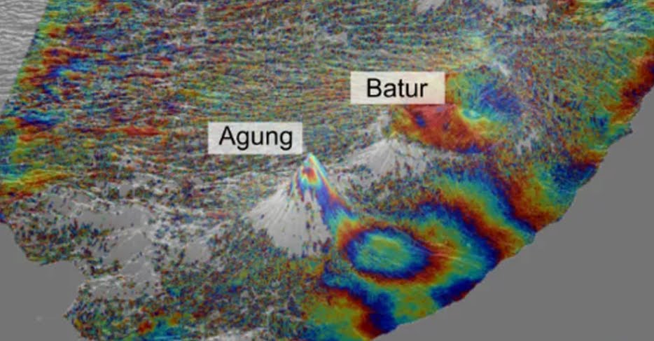 Due pericolosi vulcani in Indonesia sono collegati e mescolano il loro magma Scienza