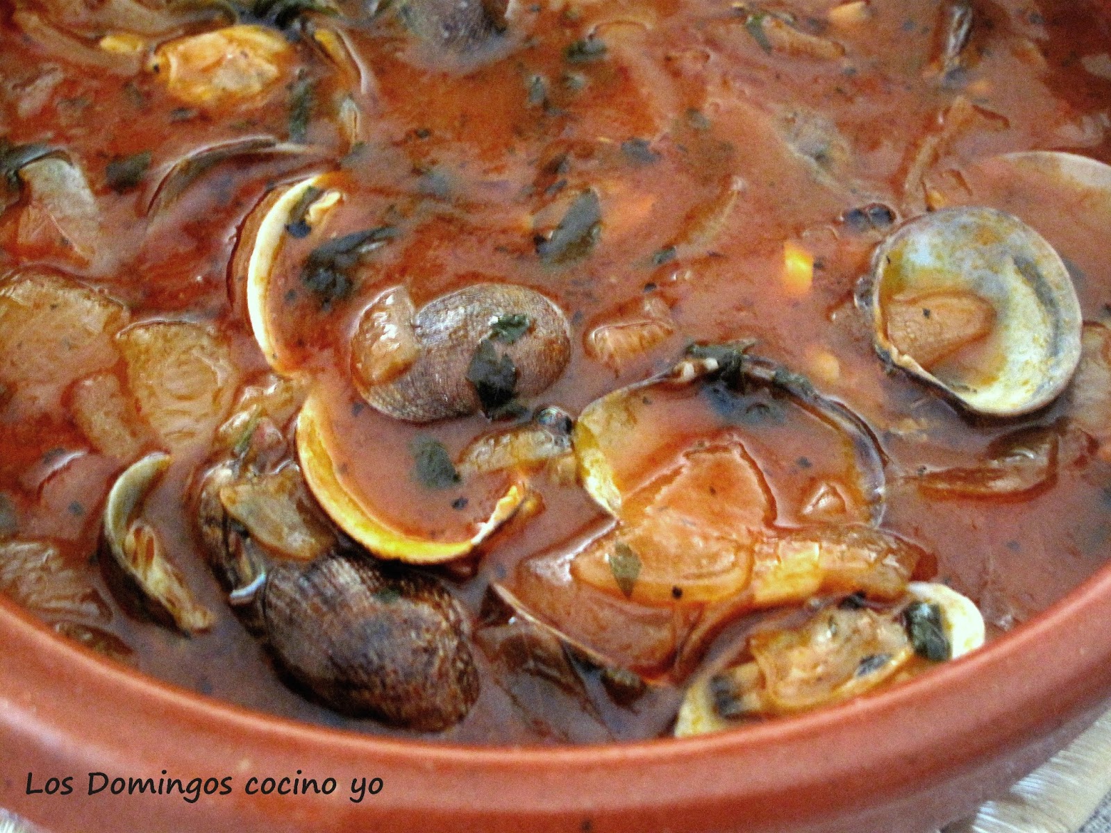 LOS DOMINGOS COCINO YO: ALMEJAS A LA MARINERA