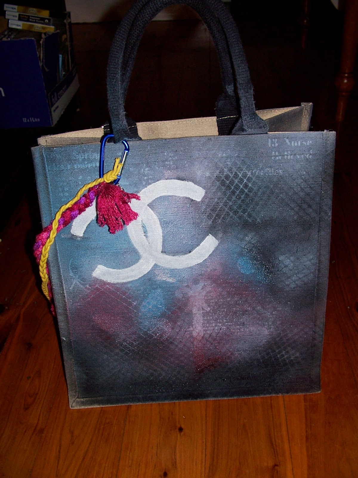 Chanel Spray paint bag: My Diy Chanel Inspired Spray Paint Tote