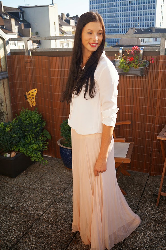 Caprice loves fashion/blog/blogger/Maxirock, Dorothy Perkins/ Bluse/ weiss/Sommer/ Outfit.