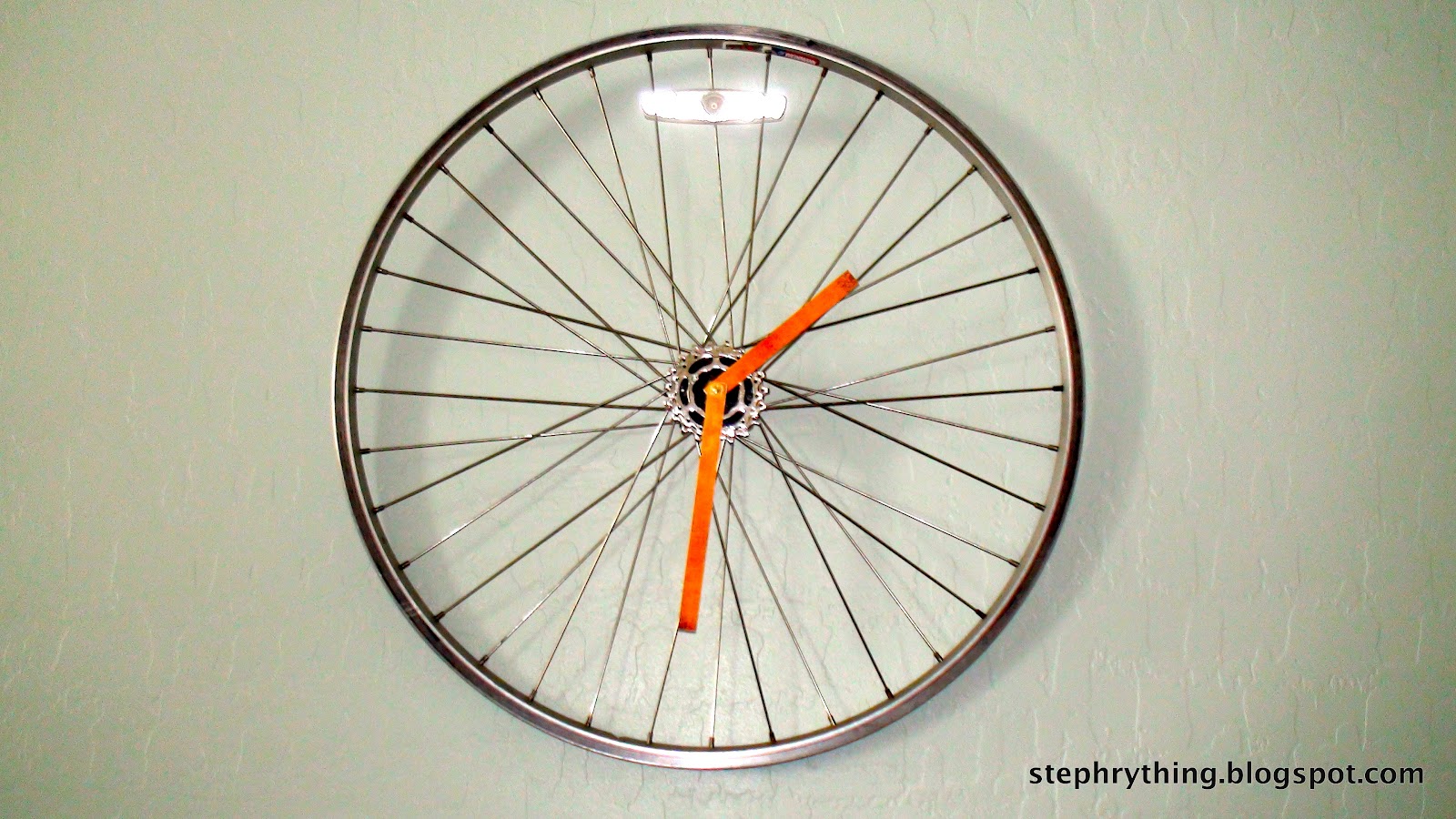 bike wheel clock . stephrything