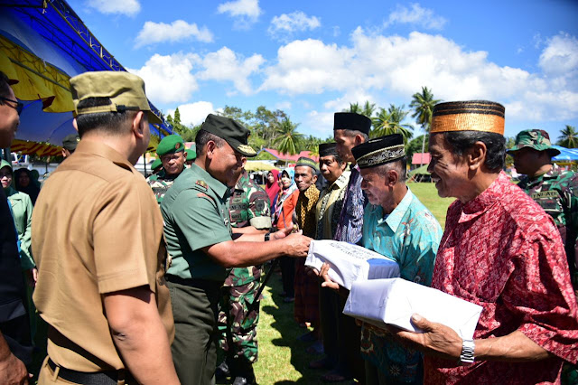 DI TMMD SELAYAR, TNI, POLRI DAN MAHASISWA MEMICU SEMANGAT MEMBANGUN  MASYARAKAT