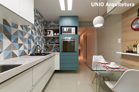 Cozinha-linda-com-azulejos-em-triangulos cozinha-com-revestimento-geometrico