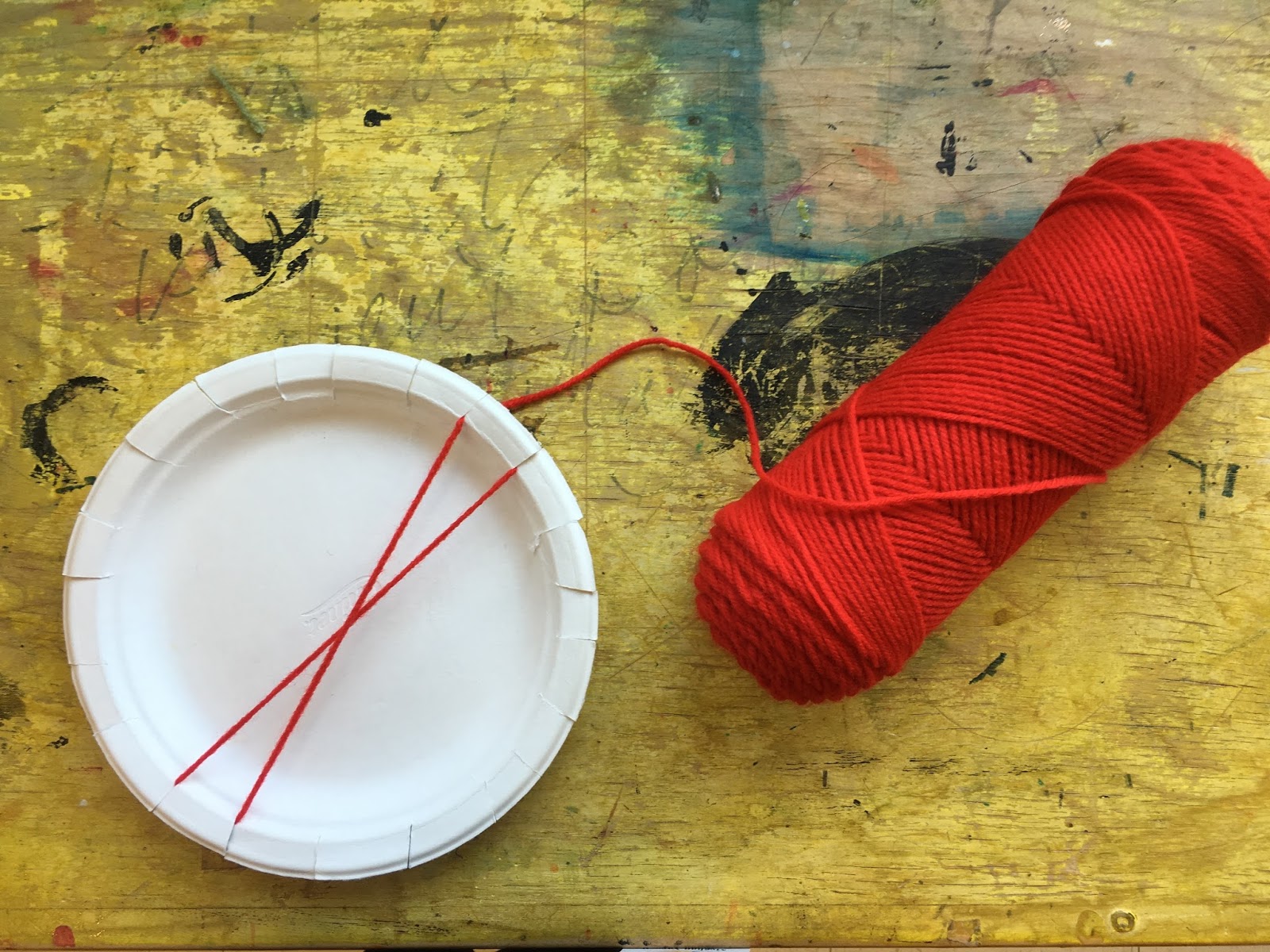 Paper Plate WeavingMake a Yarn Bowl!