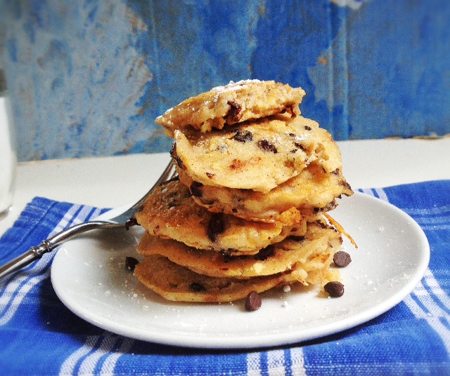 Mix it Up Oatmeal Cookie Pancakes