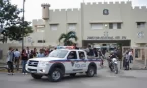  Policia de Barahona persigue a homicida en Paraiso