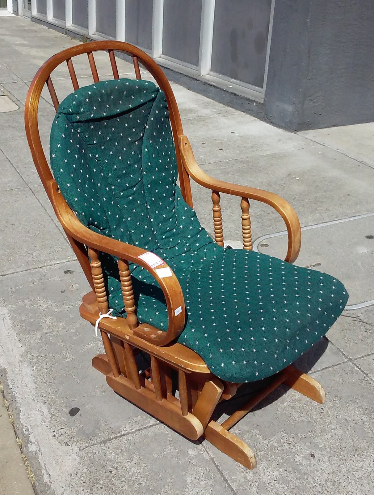 UHURU FURNITURE & COLLECTIBLES SOLD 13637 Colonial Style Glider