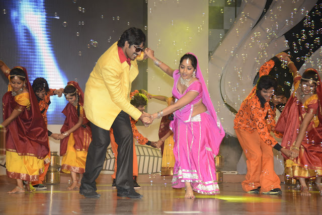 madhavi latha spicy in pink saree unseen pics