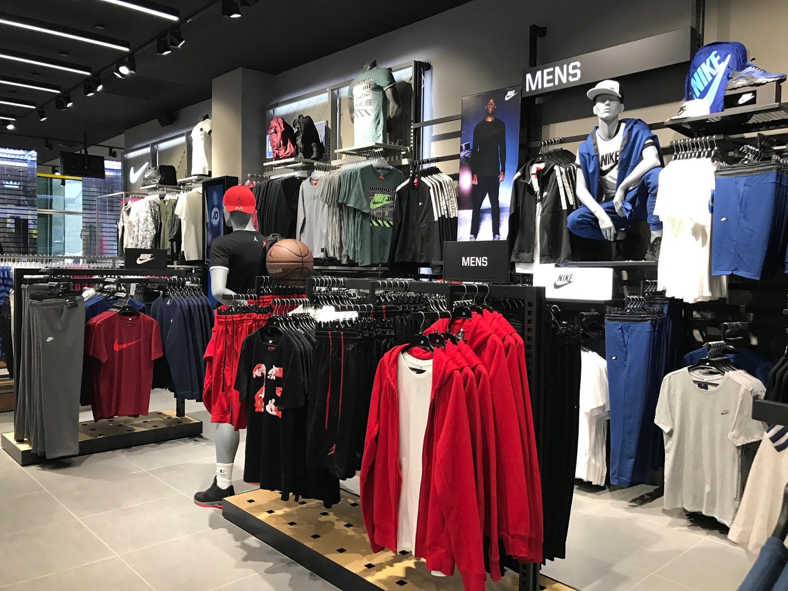 JD Sports Flagship Store Opens in Pavilion Elite, Kuala Lumpur A V E R A G E JANE