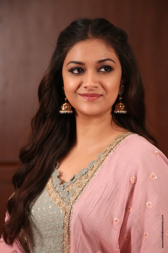 Keerthy Suresh at Sandakozhi 2 interview
