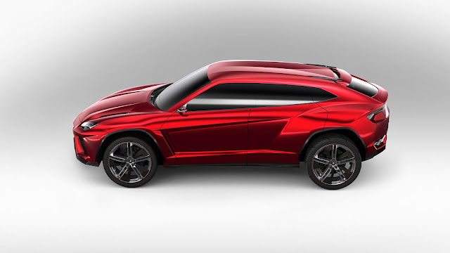 LAMBORGHINI URUS CAR Picture