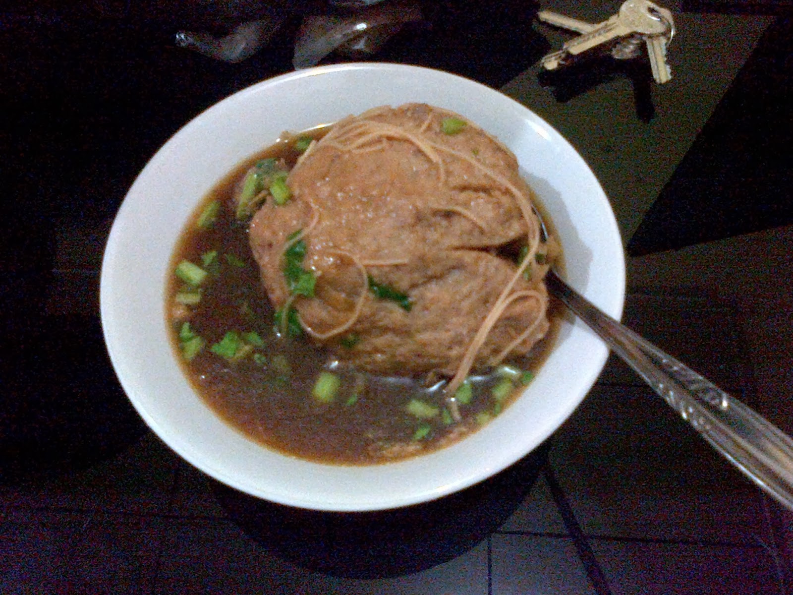 campur-campur: Bakso super jumbo isi daging