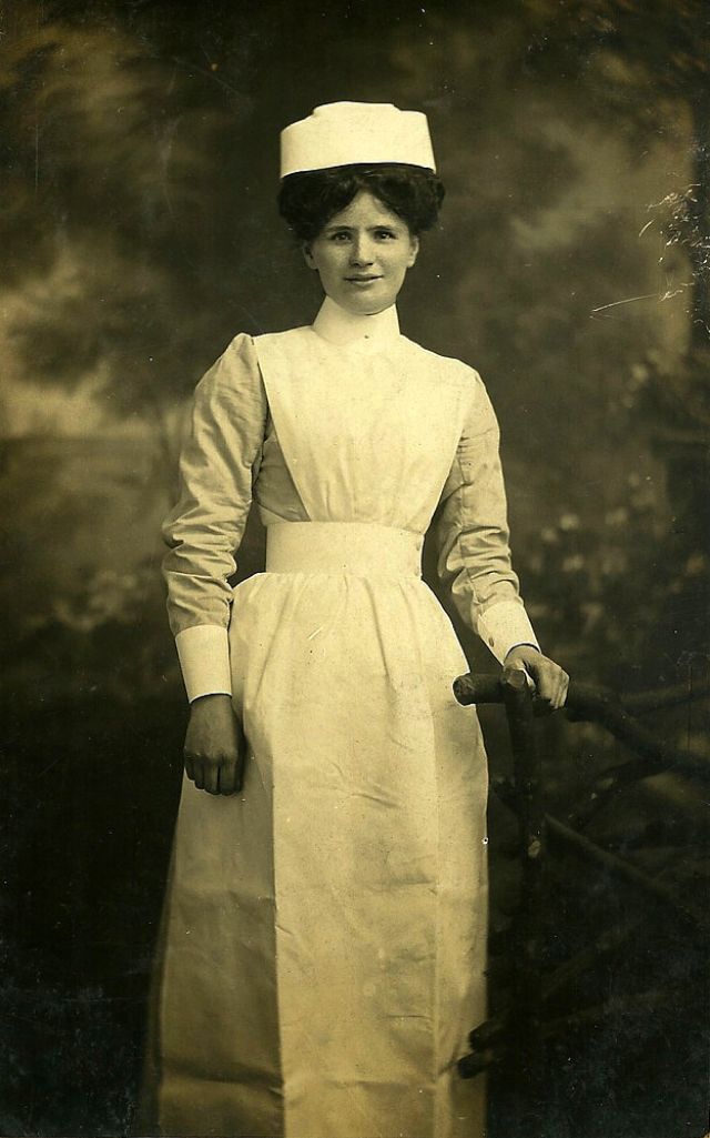 Elegant Photos of Nurses From Edwardian Era Vintage Everyday