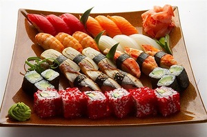Япония, кухня японская, суши, роллы, блюда из рыбы, блюда из риса, блюда из морепродуктов, история еды, еда, кухня национальная, про суши, про Японию, про еду, про кухню, про рыбные блюда, кулинария, традиции, про рыбу, про рис, рис, рыба, морепродукты, вассаби, Праздничный мир, http://prazdnichnymir.ru/, О суши, роллах и японских традициях. Какие бывают суши?О суши, роллах и японских традициях. Какие бывают суши?рис для суши рецепт приготовления, рис для суши какой нужен, виды риса для суши, рисовый уксус, рисовая заливка рецепт, http://prazdnichnymir.ru/, рис, роллы, суши, кухня японская, закуски, приготовление роллов, блюда из морепродуктов, закуски из морепродуктов, блюда из риса, блюда из рыбы, кулинария, рецепты кулинарные, еда, про еду, про роллы, про суши, Техника приготовления суши и роллов, как сделать роллы своими руками, суши в домашних условиях, суши пошаговый рецепт с фото, что нужно для роллов в домашних условиях, как приготовить роллы приготовление в домашних условиях, начинки для суши и роллы в домашних условиях, рецепт с фото начинка для суши, запеченные роллы в домашних условиях, запеченные роллов в домашних условиях рецепт с фото, как готовить ролы дома, суши в домашних условиях, чем заменить рисовый уксус для суши, начинка для роллов основные виды, роллы филадельфия рецепт с фото, как заворачивать ролл, лучшие рецепты домашних роллов, как сварить рис для суши, как сварить рис для роллов, как приготовить заливку для риса рецепт, как приготовить заливку для сущи рецепт, какие бывают начинки для роллов, как называются некоторые виды роллов, самые вкусные роллы рецепт, роллы своими руками, роллы для праздничного стола, японская кухня, японские блюда, японская традиция, лучшие японские рецепт, как сделать роллы рецепт,
