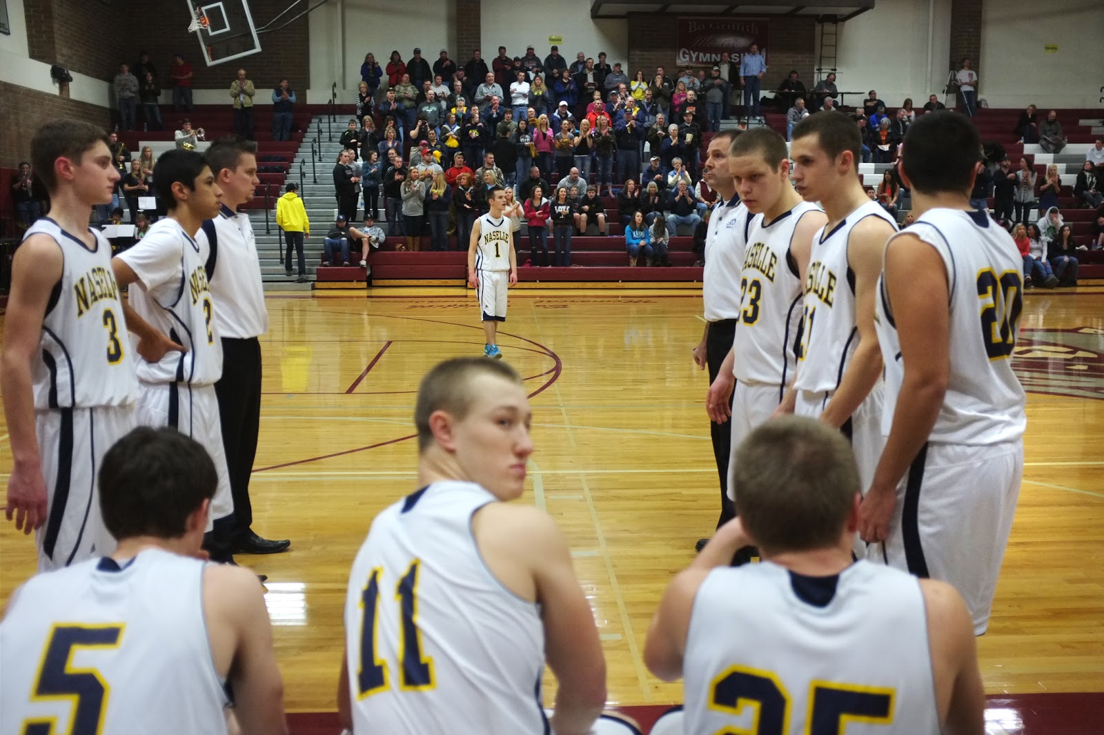 Picture Window photo blog : NHS boys basketball, District Tournament ...
