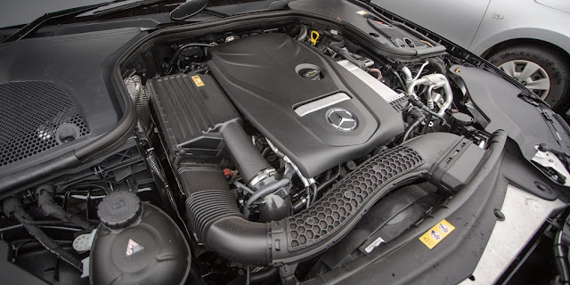 Thiết kế khoang động cơ Mercedes E200 2019 Động cơ Mercedes E200 2019 vận hành mạnh mẽ và vượt trội