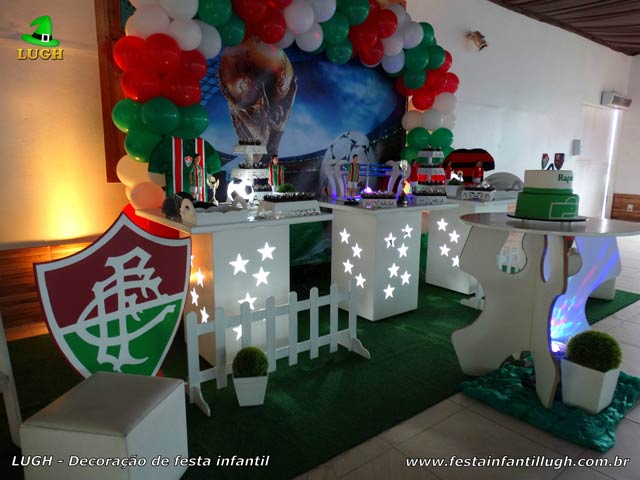Mesa de tema Futebol - Decoração para festa de aniversário Mesa de tema Futebol - Decoração para festa de aniversário