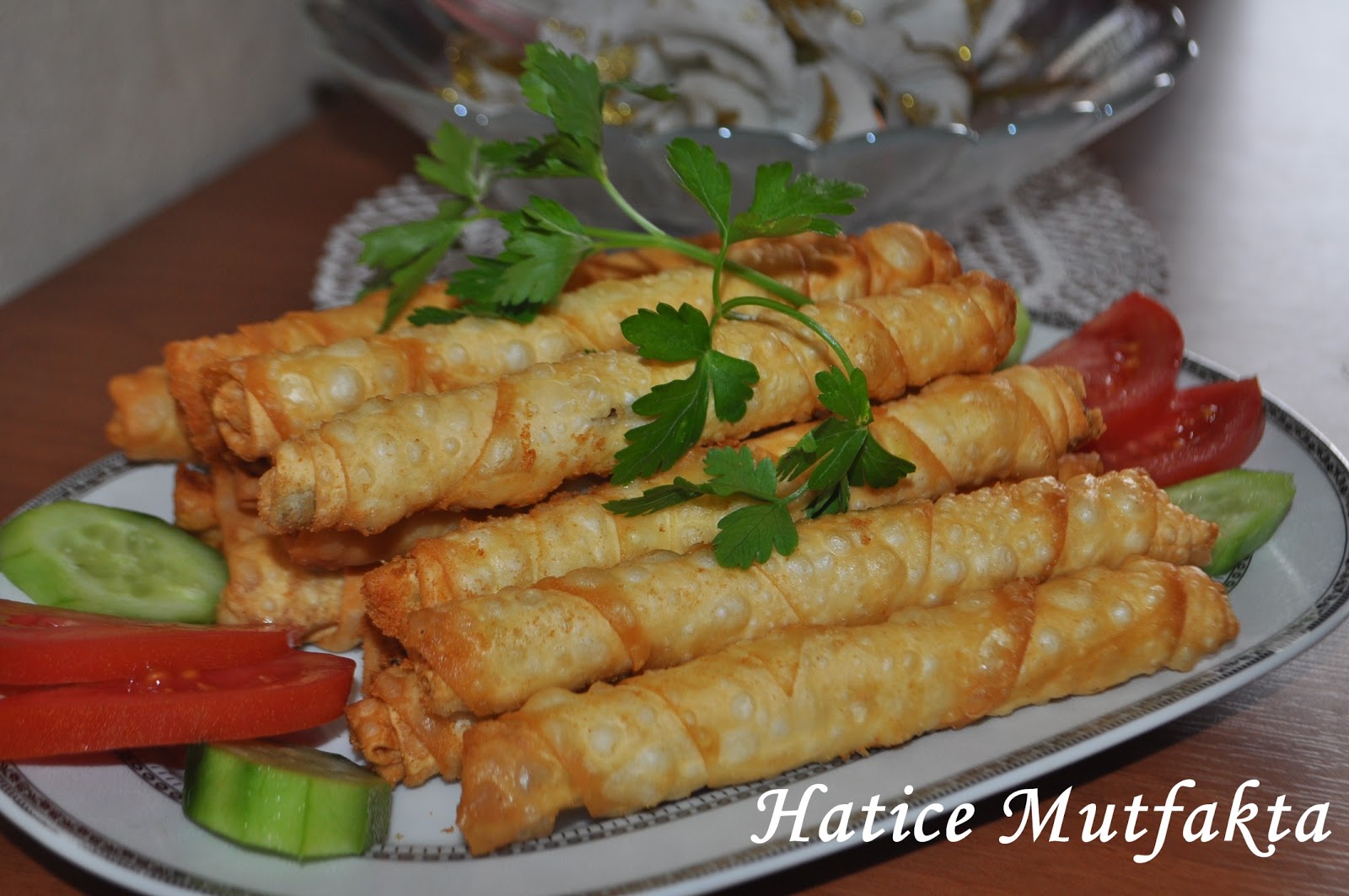 Hatice Mutfakta Sigara Böreği