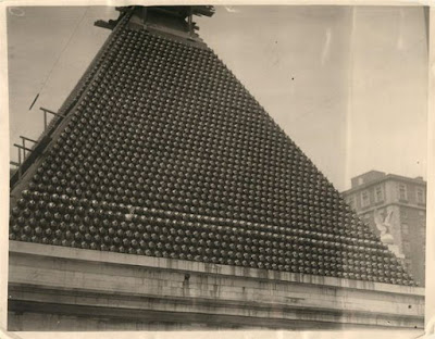 Pirámide Nueva York cascos alemanes