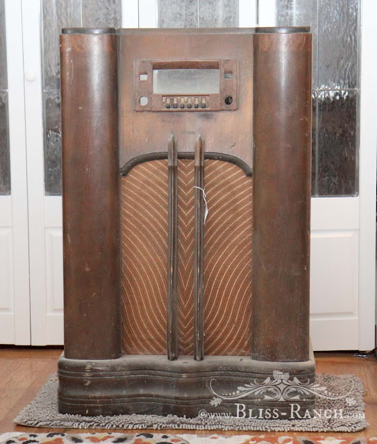 Bliss Ranch A Vintage Radio Dollhouse Begins