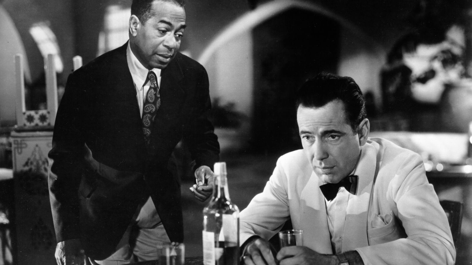 Escenas Películas Casablanca (1942). Director de fotografía Arthur Edeson El Loco Cinéfilo Escenas Películas Casablanca (1942). Director de fotografía Arthur Edeson El Loco Cinéfilo