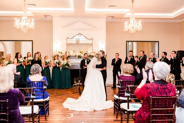 Christmas Themed Wedding at The Tidewater Inn in Easton, MD photographed by Maryland Wedding Photographer Heather Ryan Photography