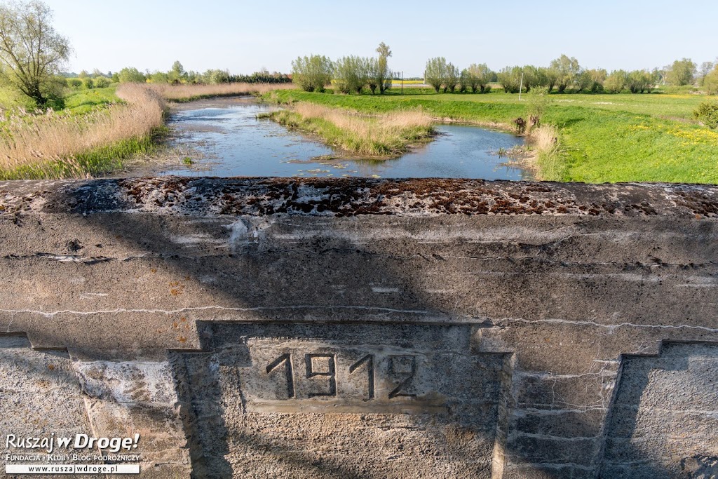 Betonowy most w Różanach