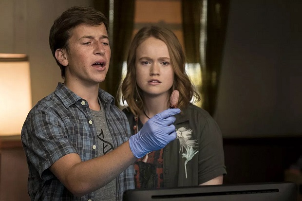 Santa Clarita Diet e o desafio de fugir do clichê zumbi Santa Clarita Diet e o desafio de fugir do clichê zumbi