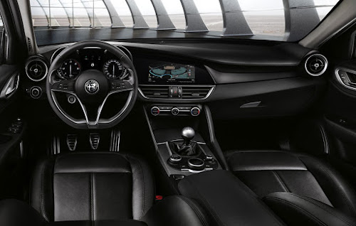 Alfa Romeo Giulia Dashboard