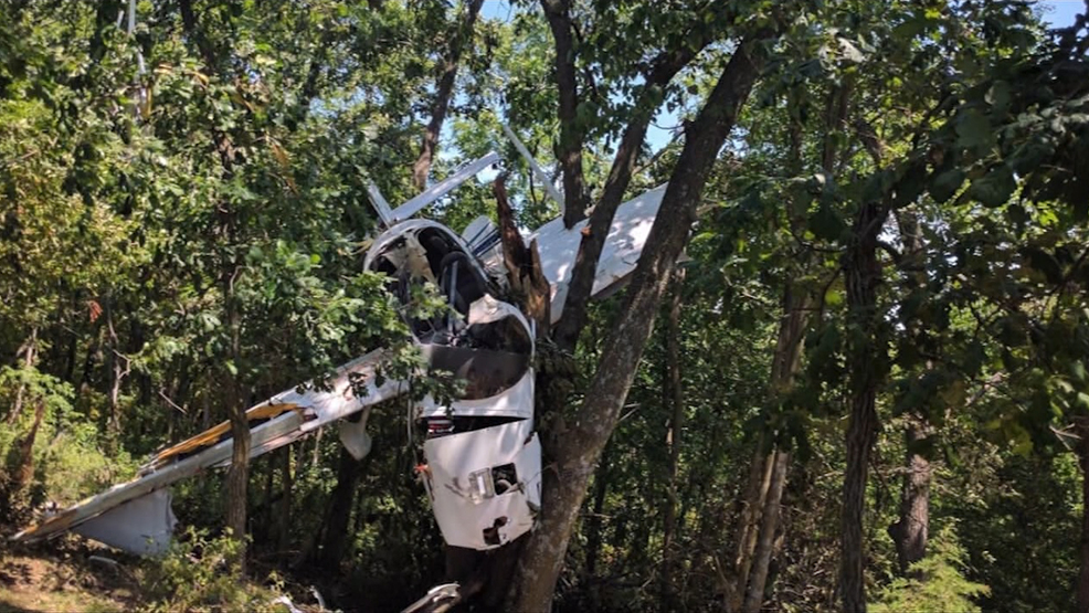 Kathryn's Report Cirrus SR22, N929DE, registered to Lakeview Aviation