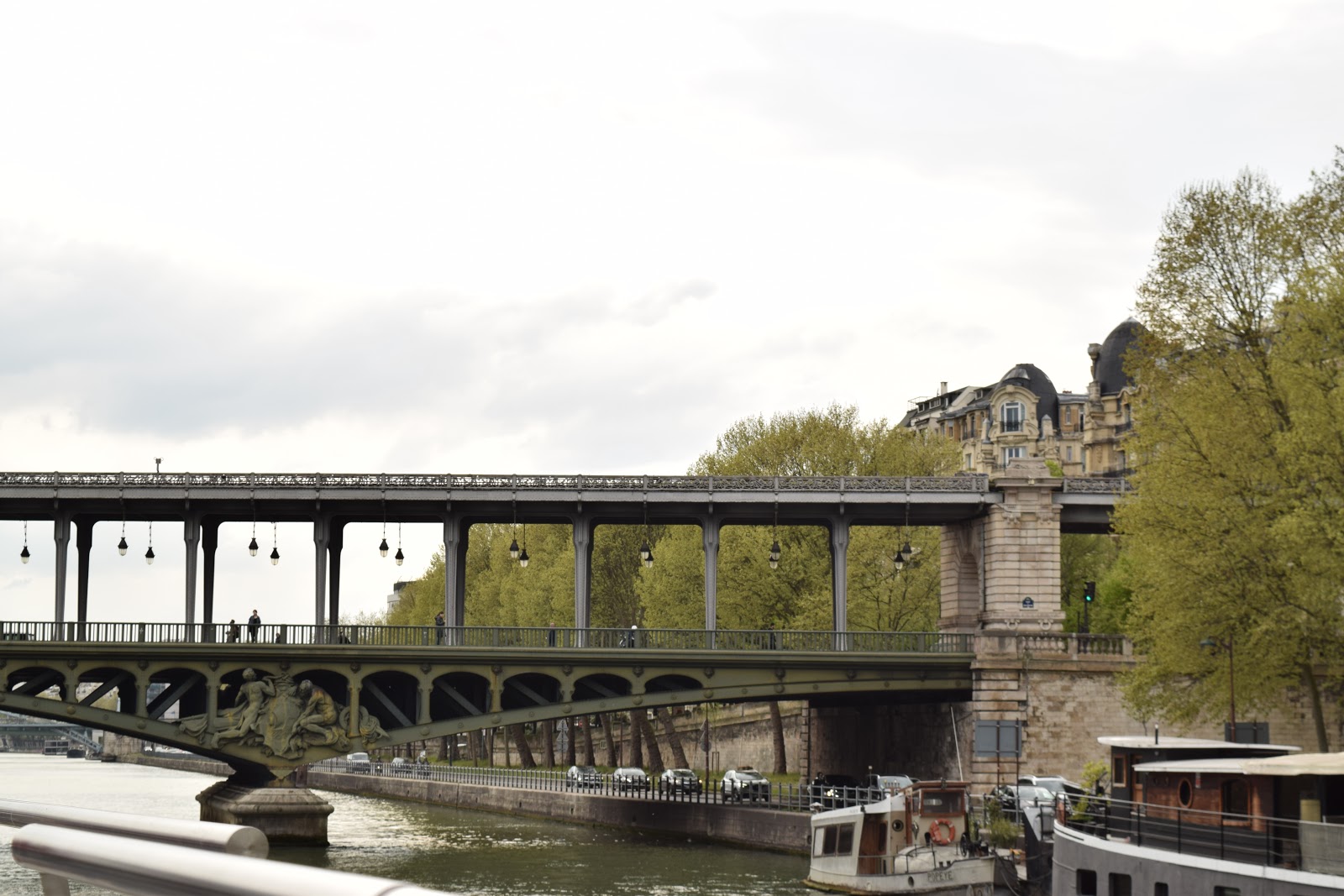 Paris seine bridge