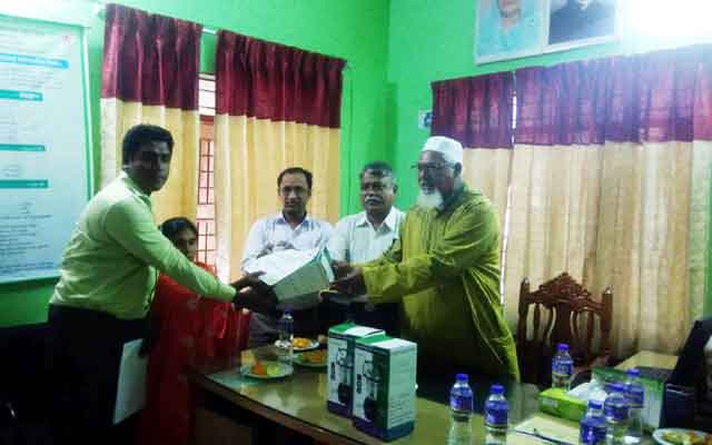 Distribution of certificates and solar hurricanes for women with disabilities in Islampur ইসলামপুরে প্রতিবন্ধী মহিলাদের সনদ ও সোলার হ্যারিকেন বিতরন