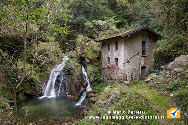 Cascata a Dumenza Cascata a Dumenza