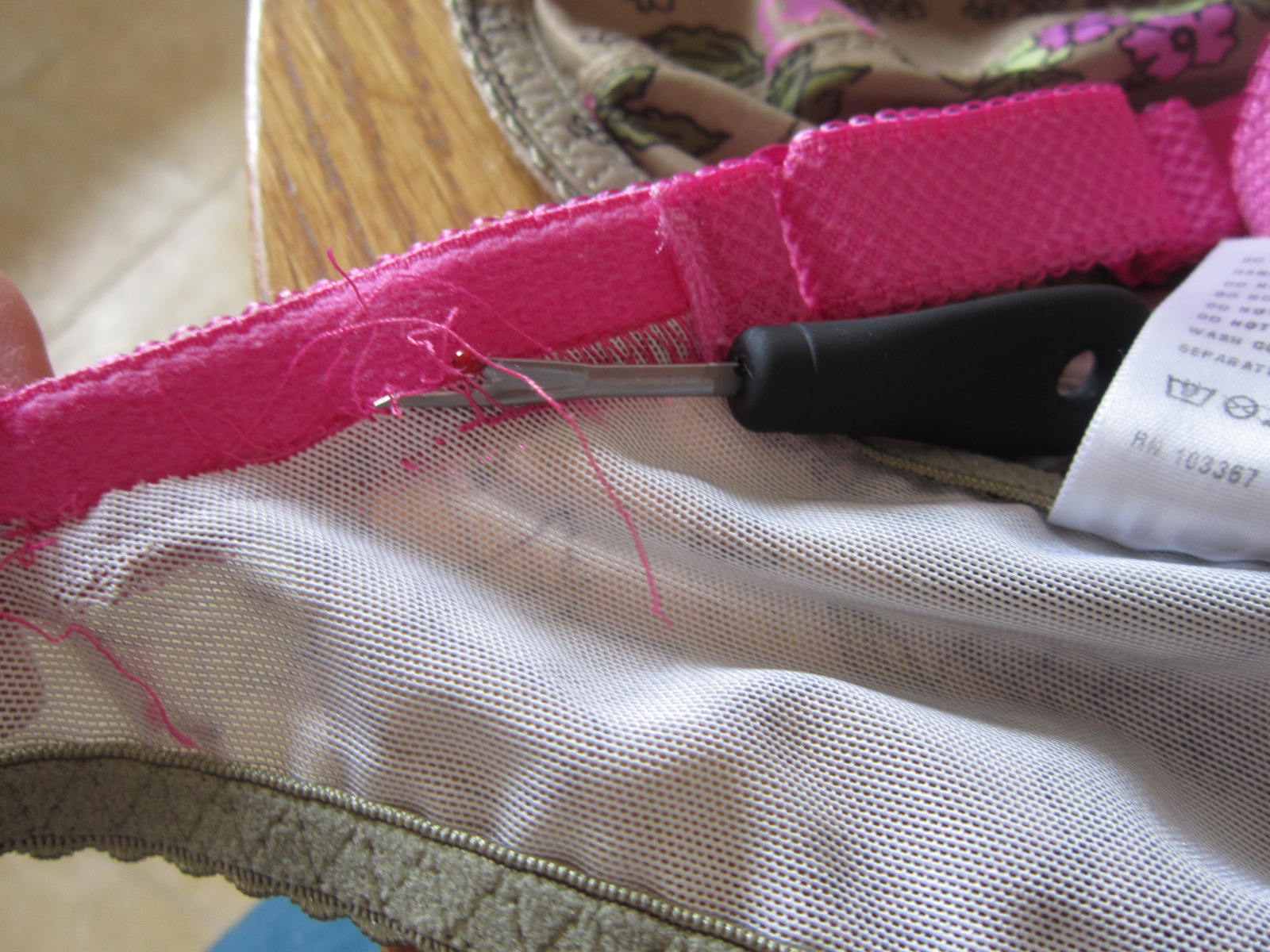 Burn the Minimisers Shortening a bra band for the scared!