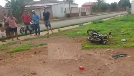 Acidente de moto agora na via - Jandira da Depressão