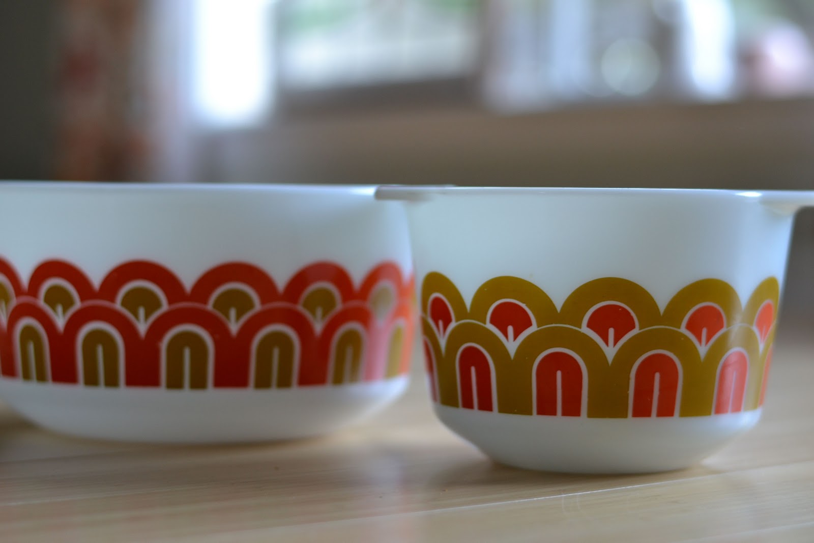 I can totally make that: Vintage Monday: Pyrex Design Deco