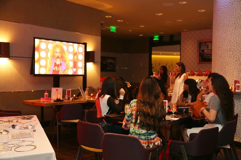 Nuestra Belleza Latina viewing party with Colgate Optic White, fashion blogger, miami fashion blogger, nany's klozet