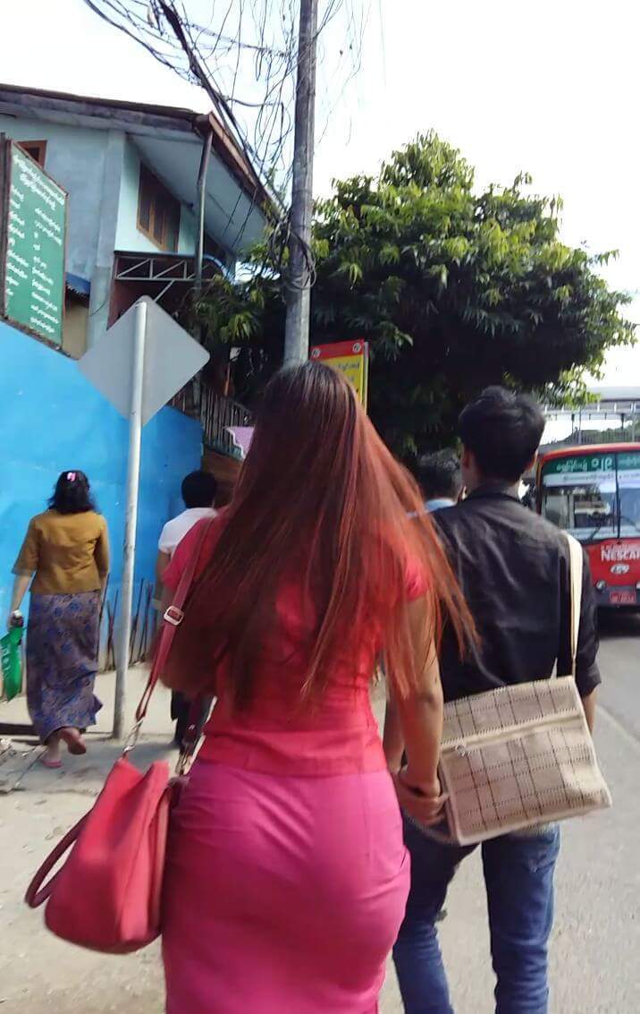 Myanmar Buttocks Selection On Road - 1   - -9467