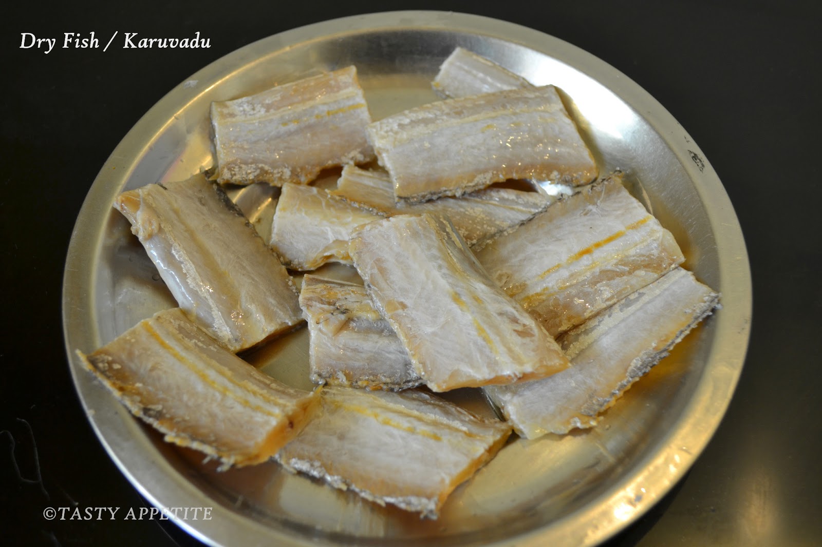 How to make Karuvadu Thokku / Dry Fish Curry / Step by Step