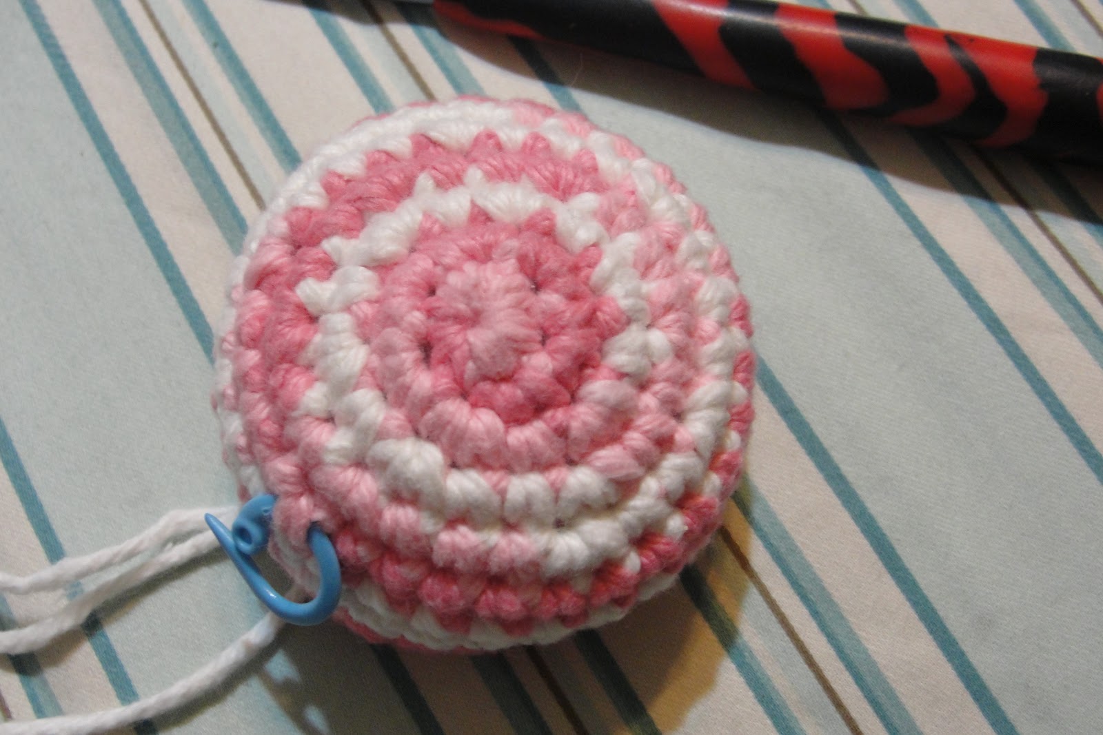libertycrochet: a simple rattle*