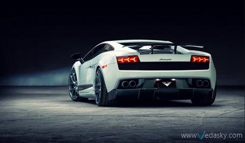 Wallpaper Mobil Lamborghini