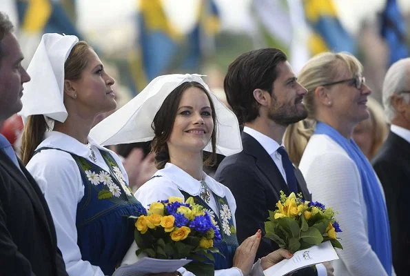 Queen Silvia, Crown Princess Victoria, Prince Daniel, Princess Estelle, Prince Carl Philip, Princess Sofia, Princess Madeleine and Christopher O'Neill