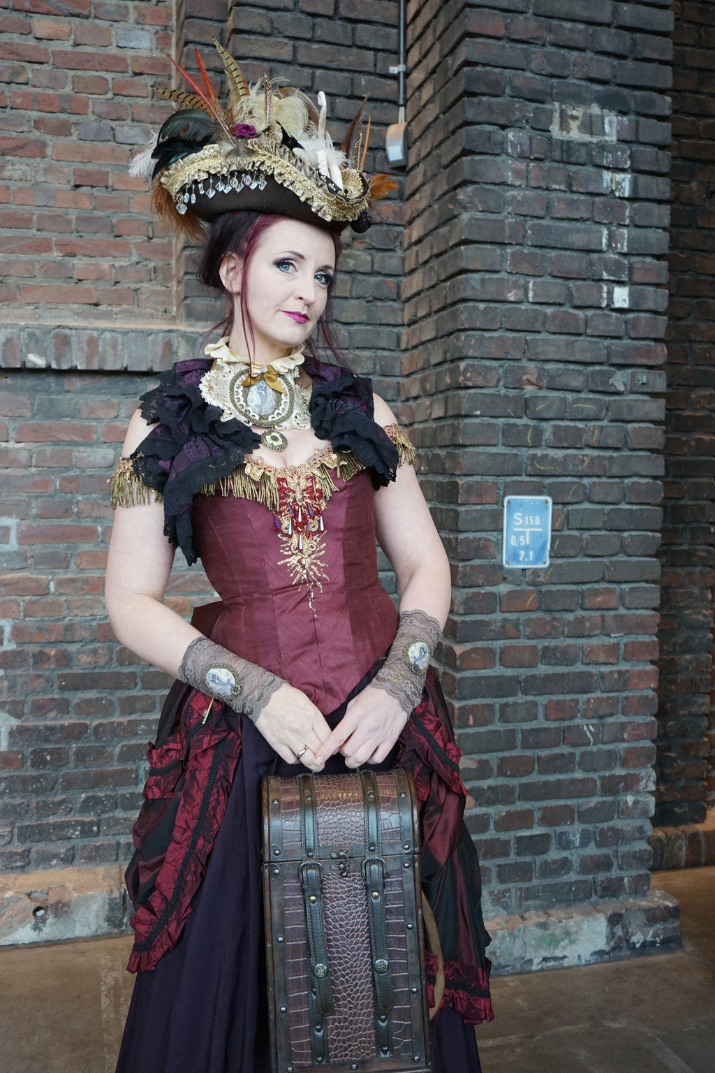 Steampunk Fashion Guide Steampunk Lady Pirate