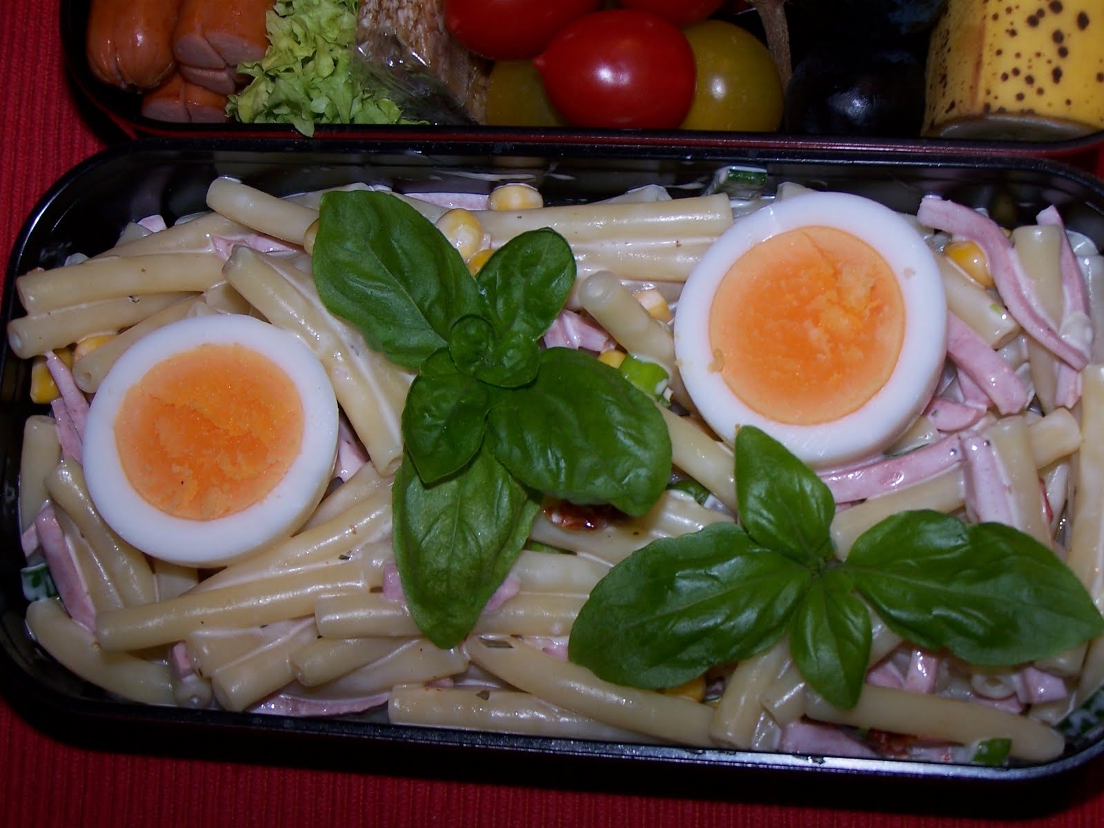 Lecker Bentos und mehr: Bento Nr. 23 Nudelsalat mit Ei und Würstchen